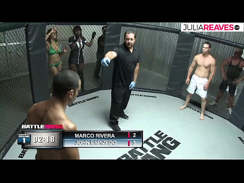 ❤️ Ultimate Fighter scopa una ragazza numerica subitu dopu una lotta in u ring Video sessu à noi ❤