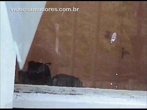 ❤️ Omu cornu chì fighjula a so fidanzata cù un altru tippu, registrendu un video di cazzo senza disturbà a coppia Video sessu à noi ❤